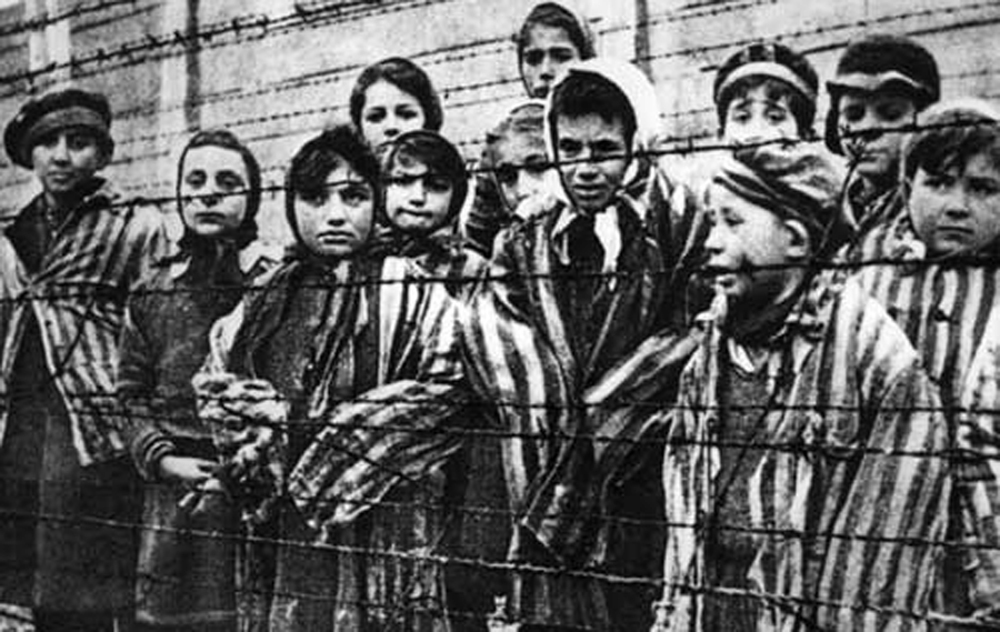 হলকাস্ট (HOLOCAUST)