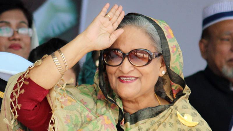 প্রধানমন্ত্রী দেশে ফিরেছেন, বিমানবন্দরে শীর্ষ নেতাদের সংবর্ধনা