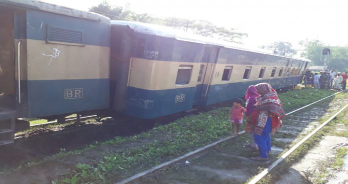 কঙ্গোতে ট্রেন লাইনচ্যুত হয়ে ৩ জন নিহত