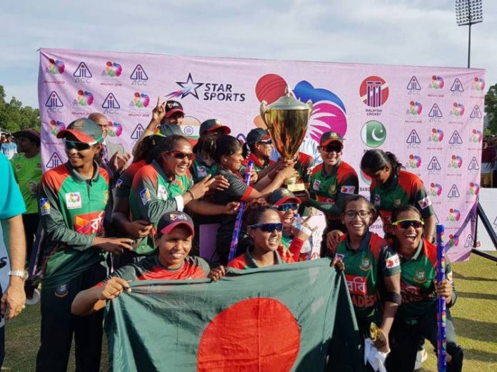 বিকেলে দেশে ফিরছেন চ্যাম্পিয়ন বাংলার বাঘিনীরা