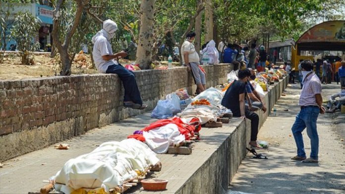 ভারতে প্রতিদিনই বাড়ছে লাশের মিছিল