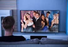 কমিয়ে ফেলুন টেলিভিশনে আসক্তি! কমিয়ে ফেলুন টেলিভিশনে আসক্তি