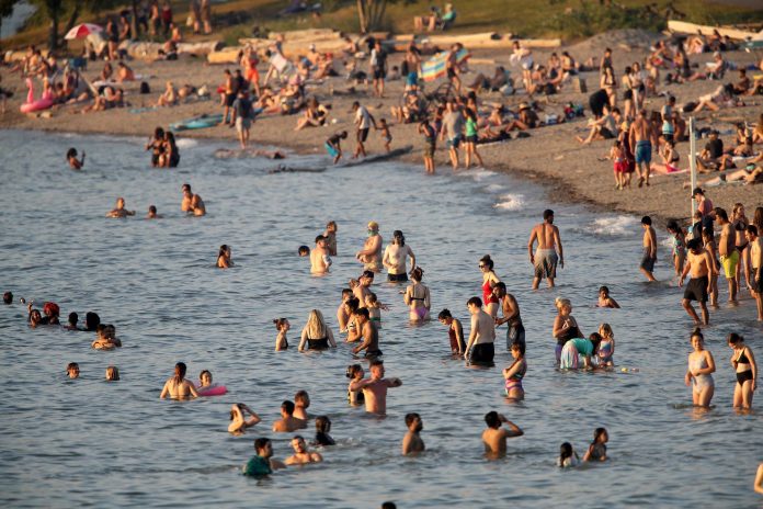 Heat In Western Canada Shatters National Record