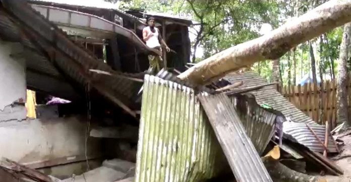 গ্রামে ছুটি কাটাতে গিয়ে না ফেরার দেশে কনস্টেবল