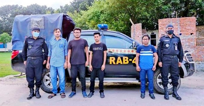 আশুলিয়ায় ৫ হাজার ইয়াবাসহ ৪ মাদক ব্যবসায়ী আটক