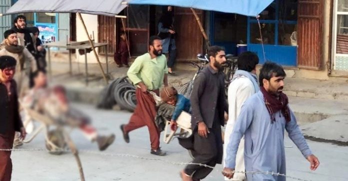 কাবুল বিমানবন্দরে বোমা হামলায় নিহত বেড়ে ৯০