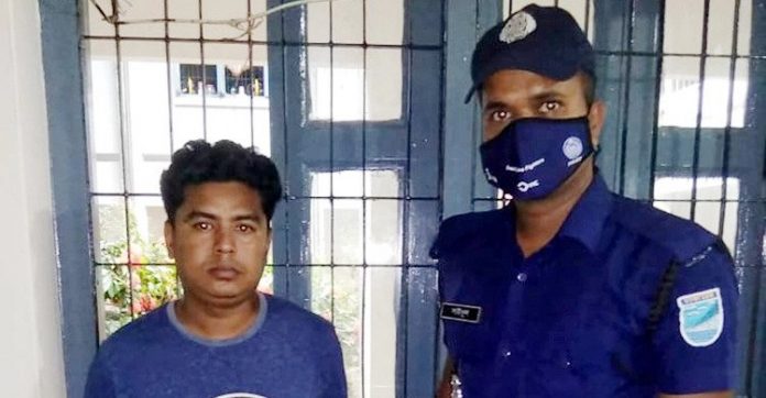 মানিকগঞ্জে মদসহ ছাত্রলীগ নেতা আটক