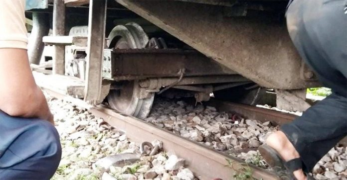 ময়মনসিংহে লাইনচ্যুতের চার ঘণ্টা পর রেলযোগাযোগ স্বাভাবিক