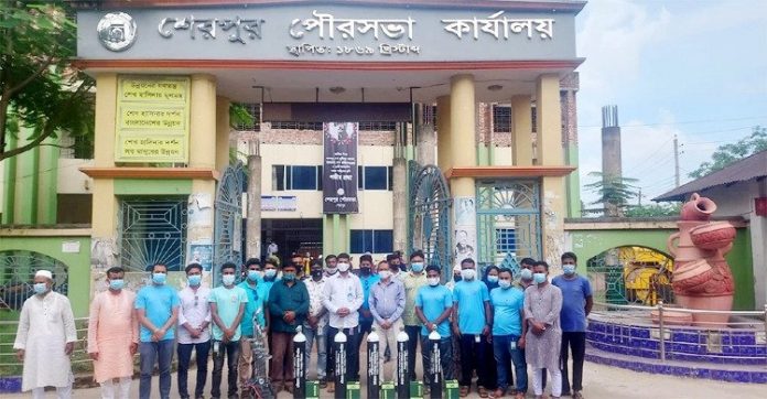 শেরপুরে ফোন কলেই মিলছে বিনামূল্যে অক্সিজেন সেবা
