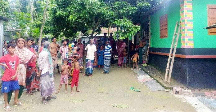 ইউটিউব দেখে পটকা বানাতে গিয়ে ঝলসে গেলো হাত-পা
