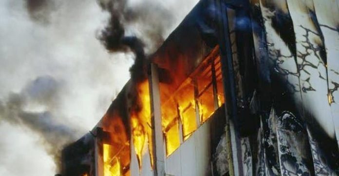 ইন্দোনেশিয়ায় কারাগারে আগুন, নিহত অন্তত ৪০