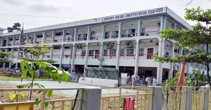 এবার স্বামী করলেন স্ত্রীর বিরুদ্ধে যৌতুকের মামলা