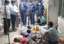 খাবারে বিষ মিশিয়ে চার সন্তানসহ মায়ের আত্মহত্যা চেষ্টা