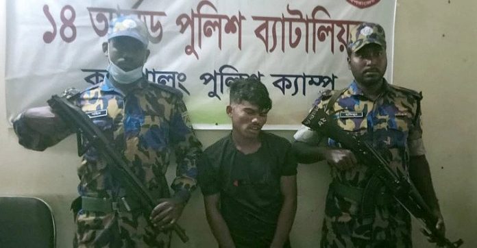 চাইনিজ ছুরিসহ চিহ্নিত ছিনতাইকারী আটক