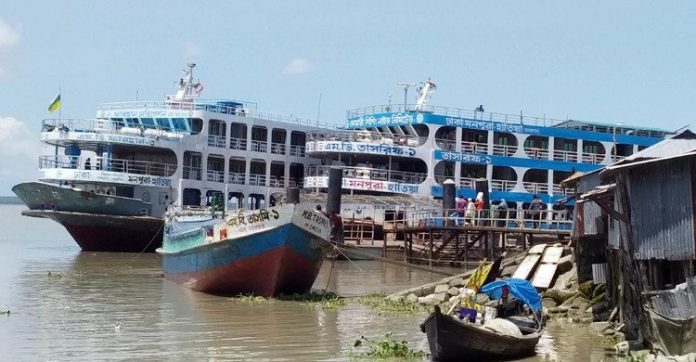 চারদিন পর আবারো স্বাভাবিক হলো হাতিয়ার সঙ্গে সারাদেশের নৌ যোগাযোগ